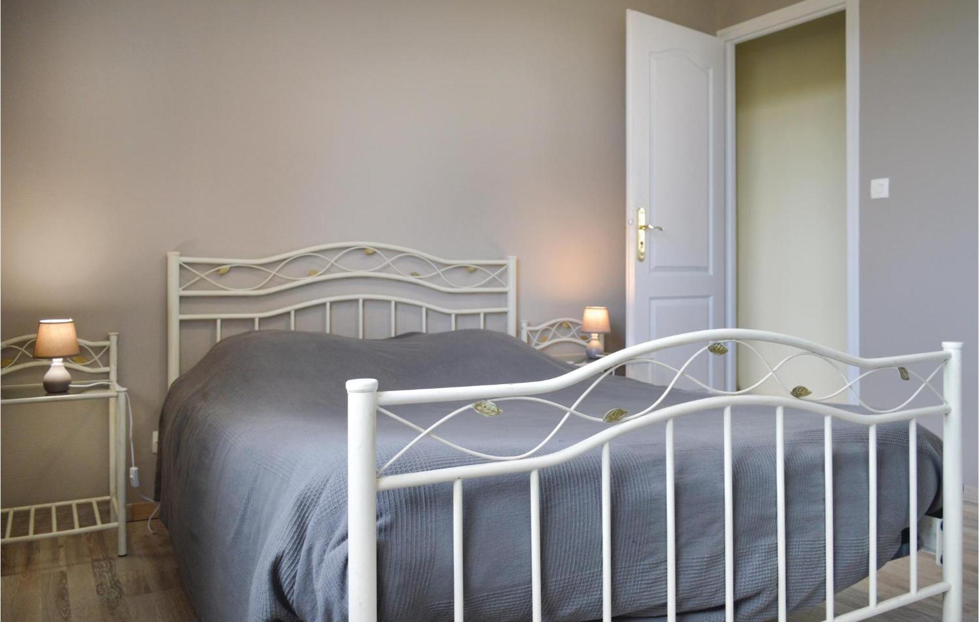 Pet Friendly In With Kitchen Holiday home *