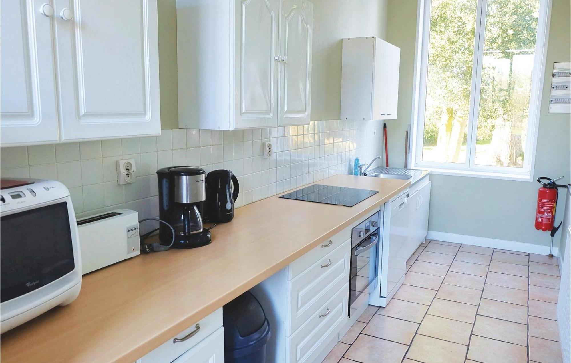 Holiday home Pet Friendly In With Kitchen Quiestede